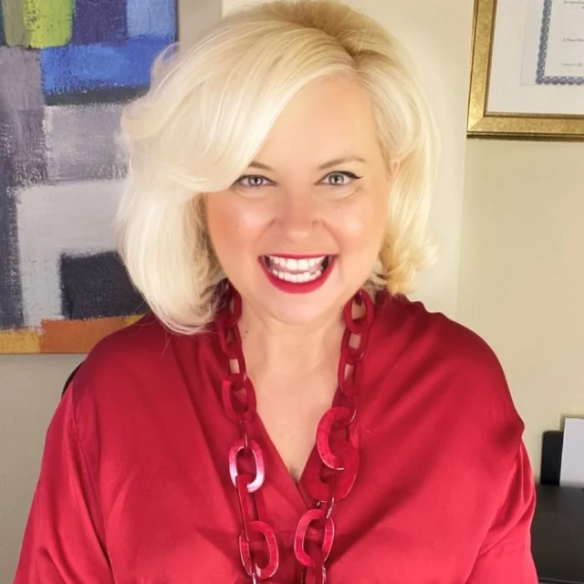 Δεν μπορούσαμε να ξεκινήσουμε τον μήνα διαφορετικά! Καλή ενέργεια, θετική σκέψη και όλα θα πάνε καλά. Η Κατερίνα Σαλακά: Η πιο viral NLP trainer μιλά στη Χριστίνα για τη ζωή της και όχι μόνο! www,lifesharing.gr
Katerina Salaka
#NLPtrainer
#lovelife
#lifesharing